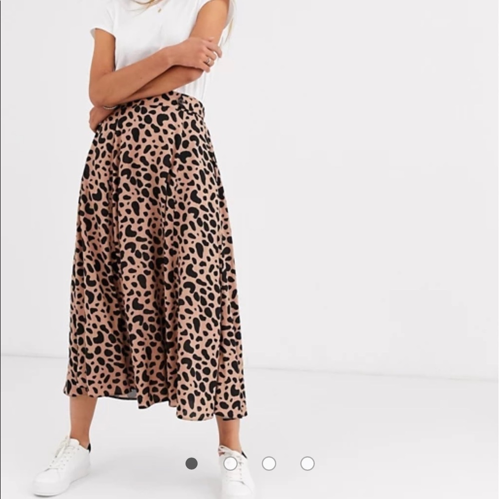 ASOS Leopard Skirt w| pockets ✨🐆✨
